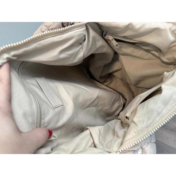 NWOT Free People Movement Quilted Carryall Bag Off White - Picture 6 of 8